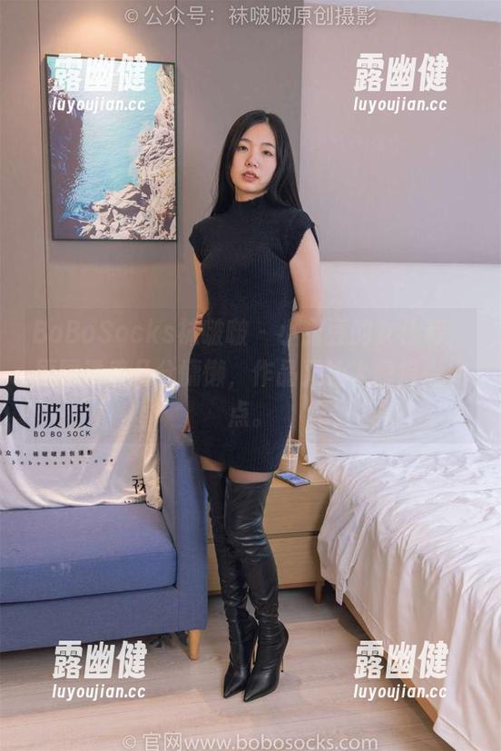 BoBoSocks袜啵啵 - 小甜豆的女仆装，原图透着几分慵懒，作品又让人想指指点点。