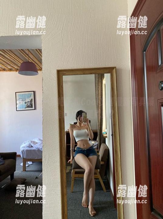 微密圈 - 一顶帽子和Cool文茜最新写真集，谁说只要美就好？