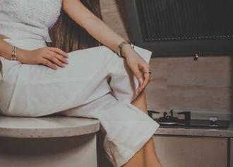 GIRLT果团网 – 周大萌的新写真，透明得让人心虚。