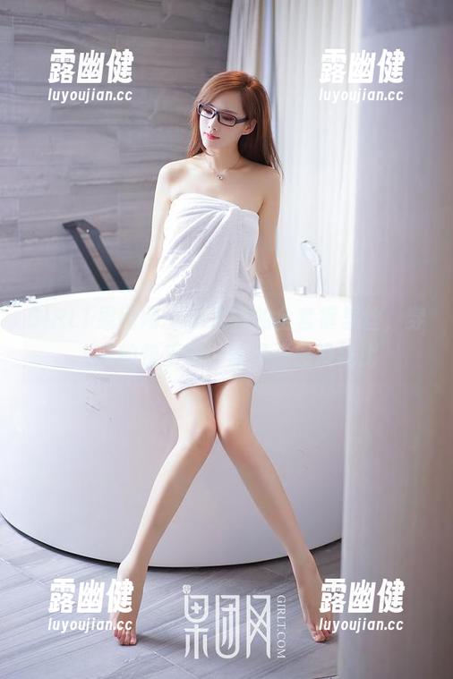 GIRLT果团网-小九九 GIRLT果团网 - 小九九的全套裤里丝,穿上去的快乐和一丝紧张感没法比