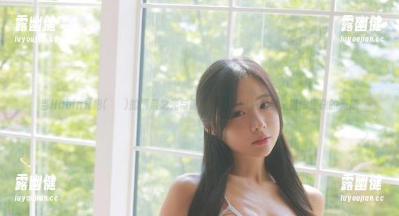当Habin夏彬(하빈)的清晨之光与阴影相拥，图集里全是错综复杂的美感