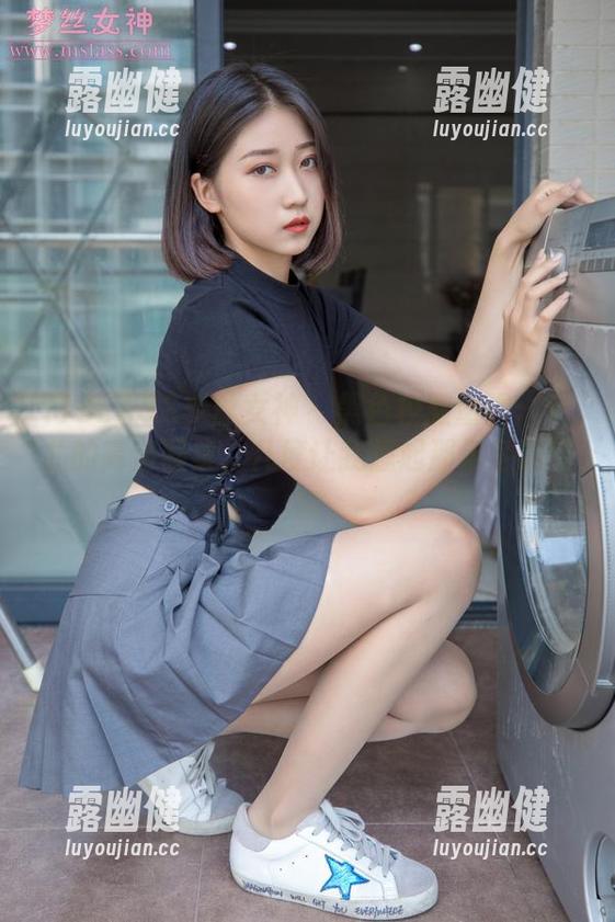 MSLASS梦丝女神 - 黑色校服重现：乔儿的高清图集，几度让我想起那年身边的事