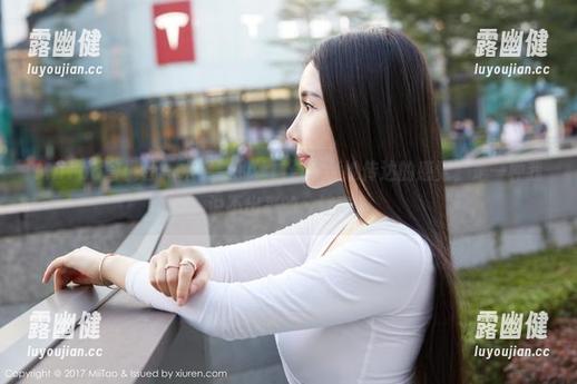 MiiTao蜜桃社 - 木奈奈的丝袜合集：她传达的感觉，是一种我说不出来的…迷离？