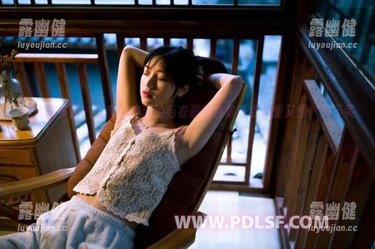PDL潘多拉 - 无奈，亦菲的毛衣最新合集让我又爱又恨，买不买呢？