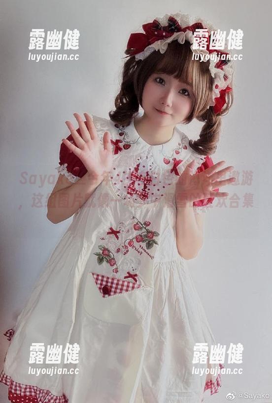 Sayako＿今年4岁在白色的海洋里遨游，这组图片就像一场梦中滑雪的狂欢合集！