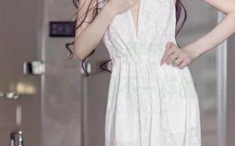 TouTiao头条女神 – 图包看多了，艾小青的校园分享却是不一样的惊喜。