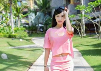 TuiGirl推女郎 – 被‘厨艺’拉走的女神：王馨瑶的原图合集