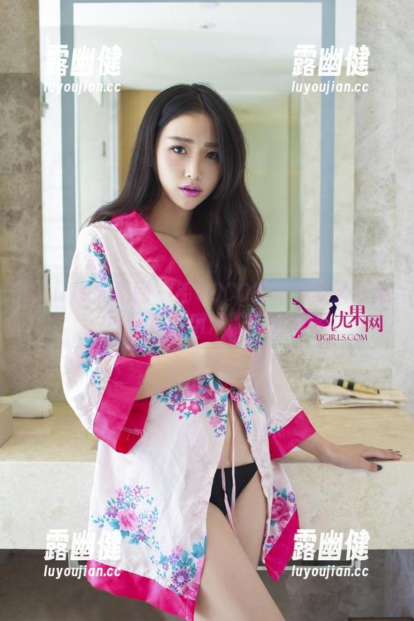 UGirls尤果网-毛COCO UGirls尤果网 - 毛COCO的定制夏天图集:一场与冰淇淋的甜蜜对话