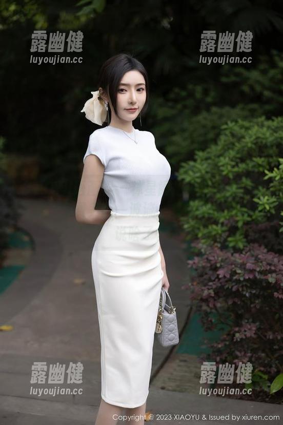 XIAOYU语画界-林星阑 XIAOYU语画界 - 林星阑把粉色玩出了新花样,免费美图一波流,我已经不知道该说啥了。
