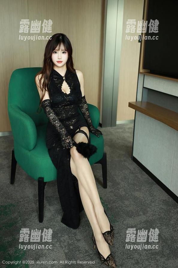 Xiuren秀人网 - 图库精选：再没有人比Lovely璐璐在天台上更会摆pose，宋祖儿都要学十招！