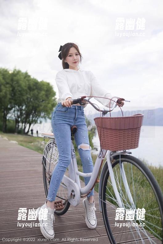 Xiuren秀人网 - 美图&私房，MODEL伊若学妹让人感觉不想放下的那种借口。