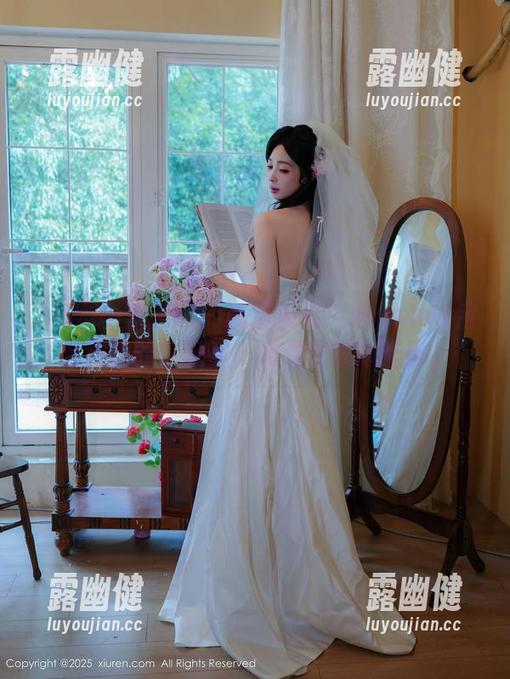 Xiuren秀人网 - 高清捕捉！summer宝宝和她的牛仔裤，满满胶囊时光感。