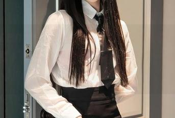 Xiuren秀人网 – 来看看，七米babyJK的写真+原图，是我脑海里的那个“她”吗？