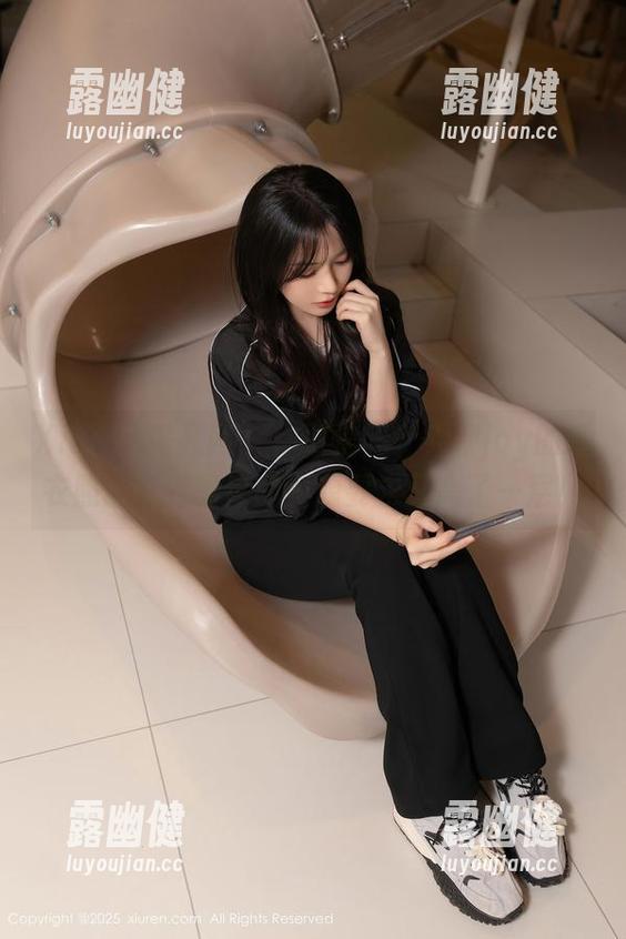 Xiuren秀人网 - 你敢信吗？乔伊joy的睡衣照让我对图库的资源要求又高了一层！