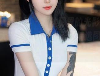 Xiuren秀人网 – 灰丝那里的光影变化，成为了大琪琪Emily今天的精选图片，别说了，快看吧