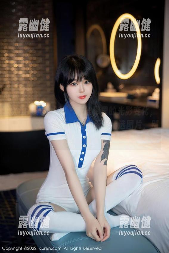 Xiuren秀人网 - 灰丝那里的光影变化，成为了大琪琪Emily今天的精选图片，别说了，快看吧