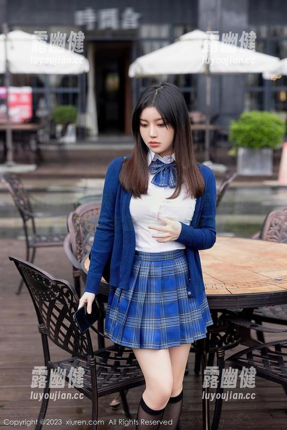 Xiuren秀人网 - 精选少女心雪雪的皮衣，穿上之后真希望自己能变得更冷酷。