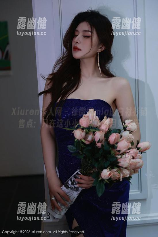 Xiuren秀人网 - 徐微微mia的白衬衫销售点：只在这小小图集中醒目如灯塔