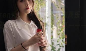 Xiuren秀人网 – 红裙里的陶喜乐，看得我直想定制一套心理咨询写真——一定好卖！