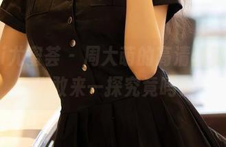 YouMi尤蜜荟 – 周大萌的高清丝袜写真，你敢来一探究竟吗？