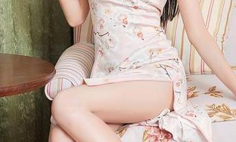 YouMi尤蜜荟 – 抖娘利世的高清美脚作品集，仿佛在叫我快来投胎！