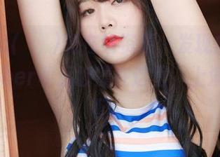 打开Zia(지아)的在线资源，发现内衣版FateSaber和远坂凛在这里，上演奇妙搭配。