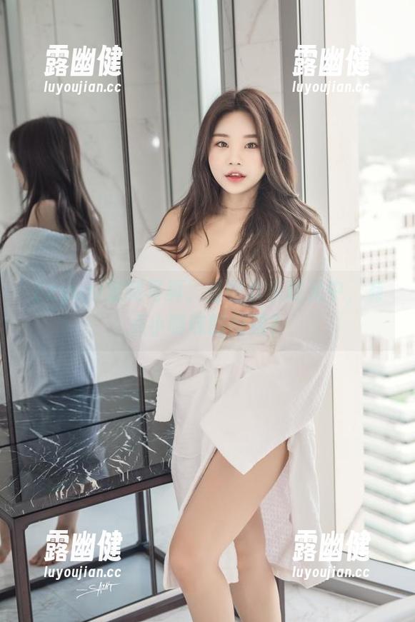Zzyuri定制写真，圣诞欢乐时光中，有点小暧昧的问题？
