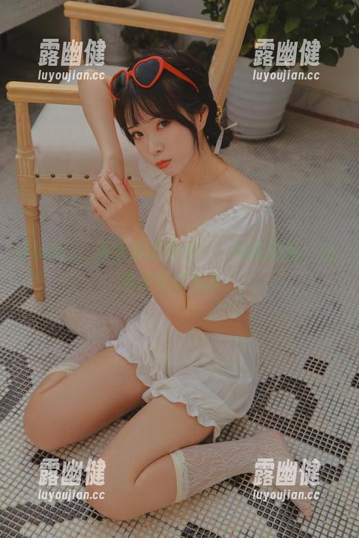 fushii_海堂最新图集——风吹蕾丝，仿佛在窃窃私语。