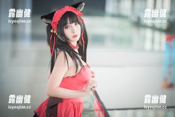 当w黑米粥w碰撞短裙，cos带来的高清意外美好
