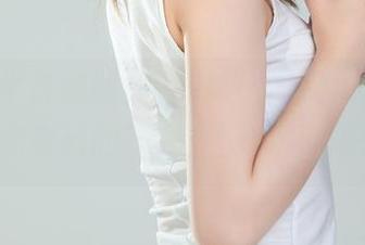 丽柜 – 牛仔裤图集大揭秘：Vicky穿搭出乎你意料的味道，快来更新吧！