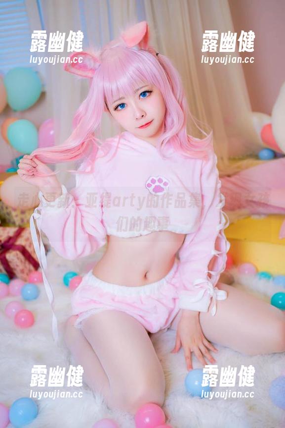 走心更新：亚缇arty的作品集，发现女孩们的趣事