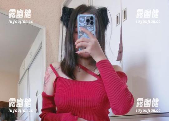 图片中今汐的私拍，体操服就像新玩法一样刺激