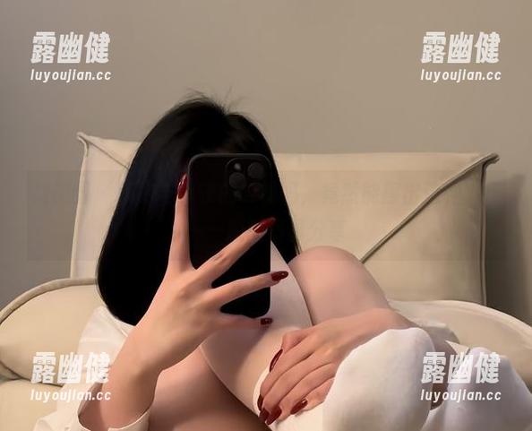 微密圈 - 旗袍与保守的二舅妈，竟然能擦出这种火花——原图写真分享