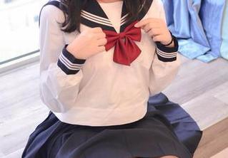 艾米利亚的原图就在这里，兔玩映画为你分享眼前的美好。