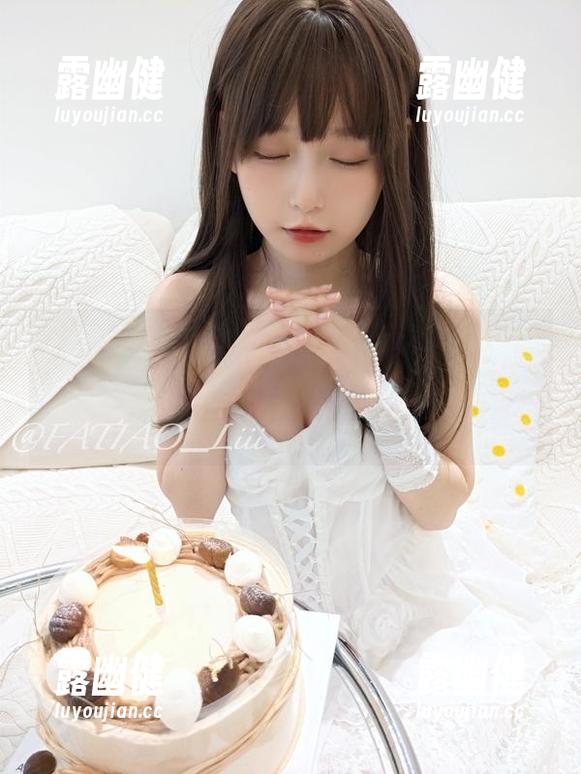 最新设定，发条少女yoki把先辈の秘密放上来了，这时候也好奇给这作品打个分呢！