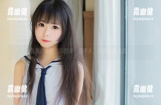 收录向小圆美脚图集：这年头，看脚也能成瘾。