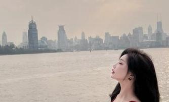 微密圈 – 浴室美妆大作战：周妍希的私房水上乐园合集！