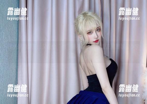 啾小妍的妍宝：又是个“她”时不时拿下你朋友圈眼球的小宇宙。