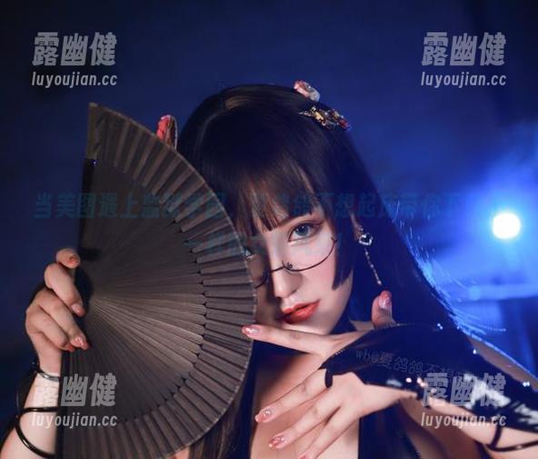 当美图遇上监狱学园，夏鸽鸽不想起床带你下载不一样的女警风采！