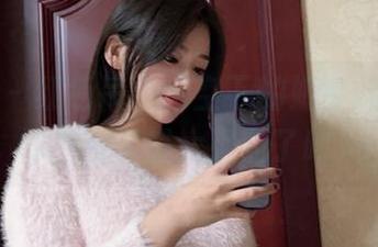 微密圈 – 红色吊带镂空下的奶宝妹纸，透视感的诱惑太强烈了吧！