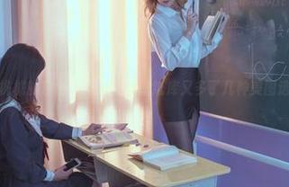 看奶桃桃的粉色写真，我的壁纸库又多了几种美图选择！