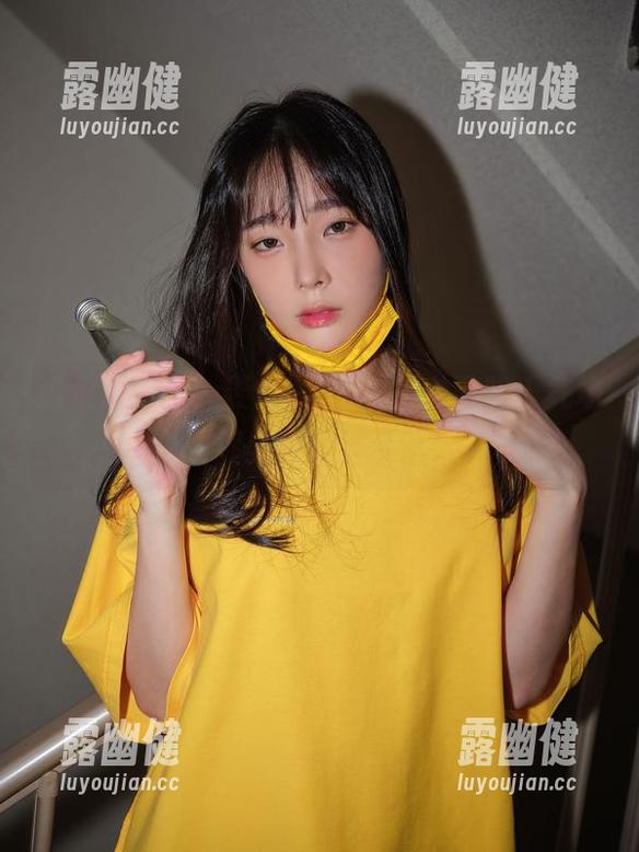 这张酒后图，姜仁卿(강인경)自带醉人气场，图库里共享满分欢乐。