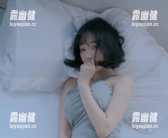 姜仁卿(강인경)的白衬衫，壁纸中总能找到的小确幸