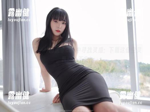 从姜仁卿(강인경)的居家cos中寻找灵感：下载这份空灵，我良心不安！