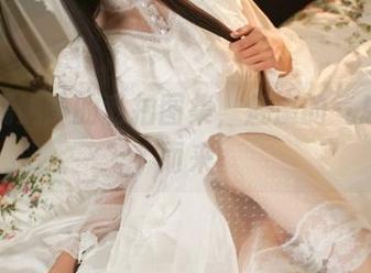 点开嫣嫣子的私拍图集，魅魔的气息扑面而来