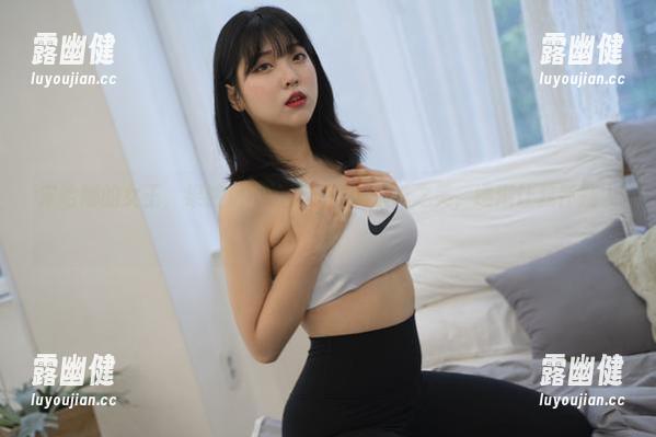 宋哈娜 宋哈娜的女王,果然是不怕死光的无圣光之美,逐渐让我怀疑人生。