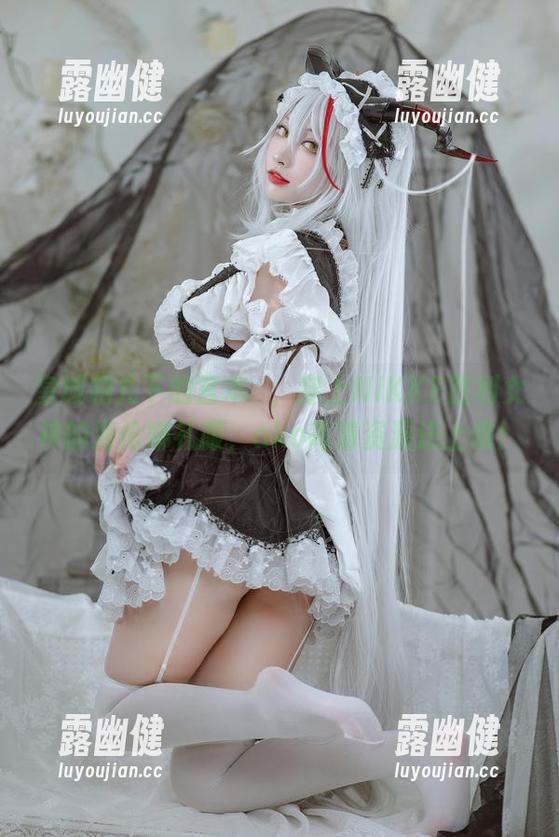 皇城根儿下的宫本桜，穿上NIKKE胜利女神的海伦娜礼服，ako高清资源送上哦！
