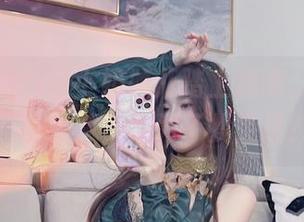 原图真相！小小奶瓶儿踏上迦南，不是为了收奶瓶，是为了找灵感？