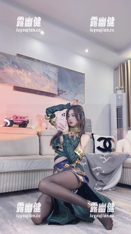 原图真相！小小奶瓶儿踏上迦南，不是为了收奶瓶，是为了找灵感？