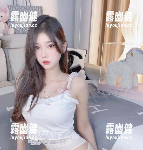 小小奶瓶儿 人气急升!小小奶瓶儿的丝带女友——哦,这张无圣光的美图真让人流口水!